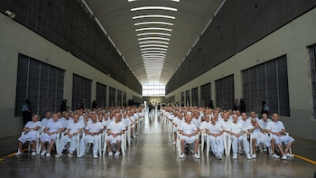 Testigos implican a 22 líderes de la MS-13 en más de 9.000 delitos durante juicio a 486 cabecillas en El Salvador