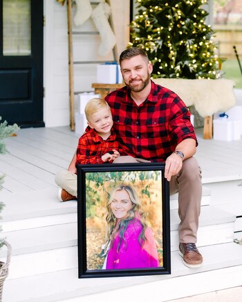 Taylor Odlozil y su hijo