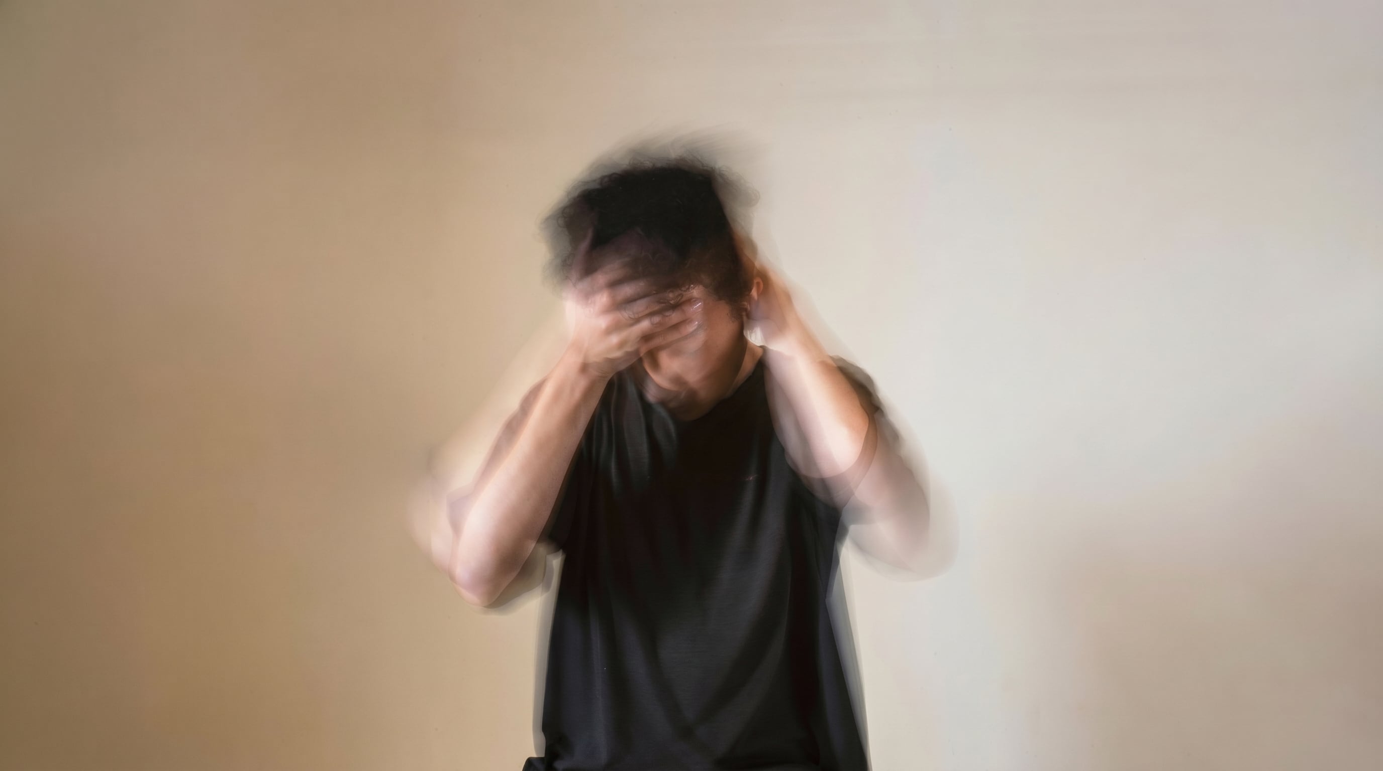 Los adolescentes buscan maneras performativas de expresar su angustia ante la falta de escucha y contención adulta (Imagen Ilustrativa Infobae)