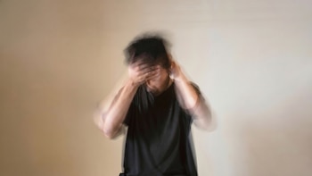 Cuando la habitación da vueltas: el vértigo y su inesperada conexión con las migrañas