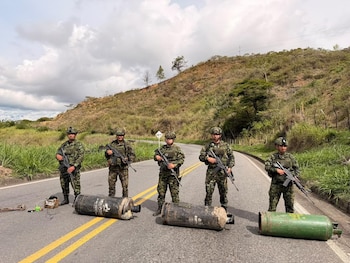 El procedimiento estuvo a cargo de soldados de la Vigésima Novena Brigada, con apoyo del Grupo de Caballería Liviano N.° 8 y del Equipo de Detección y Eliminación de Artefactos Explosivos N.° 3 - crédito Ejército Nacional