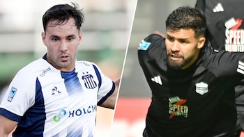 Imagen dividida de dos futbolistas masculinos; uno en camiseta blanca y azul con rayas, el otro en camiseta negra. Ambos tienen barba y miran al frente