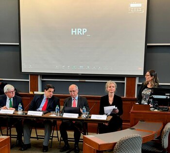 Ricardo Lorenzetti dio una conferencia sobre justicia climática en la Universidad de Harvard