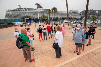 Entre las líneas de cruceros