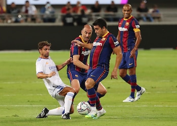 El portugués Deco, con algunos