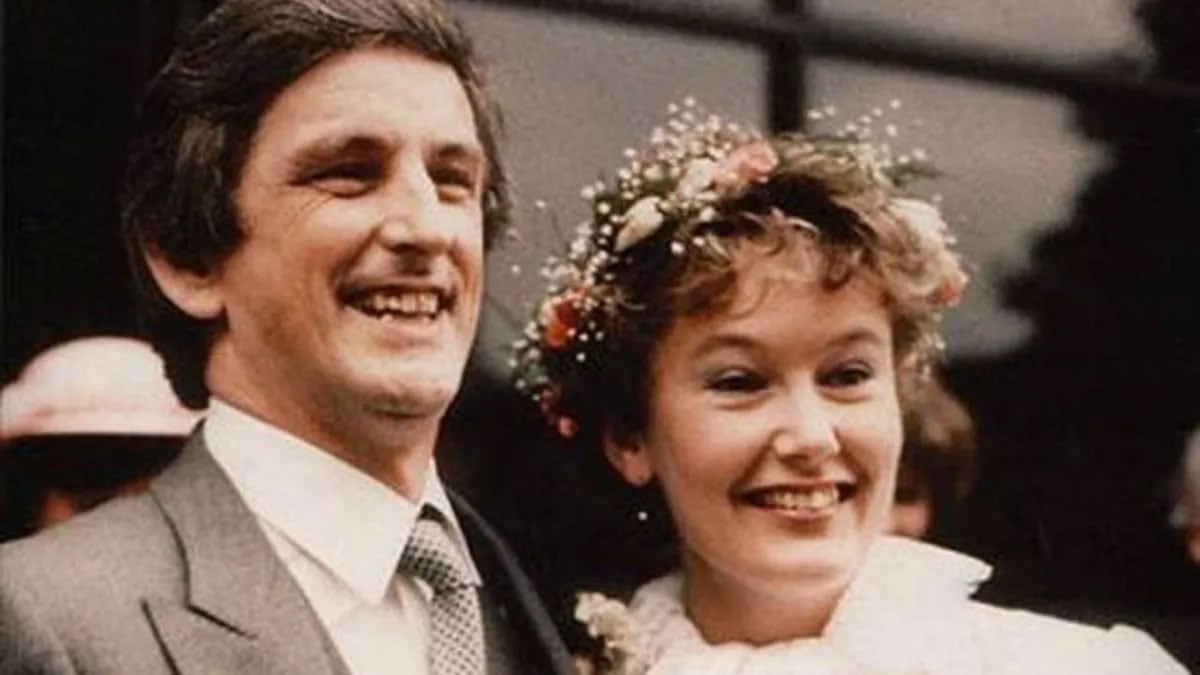 Clive y Deborah el día de su casamiento