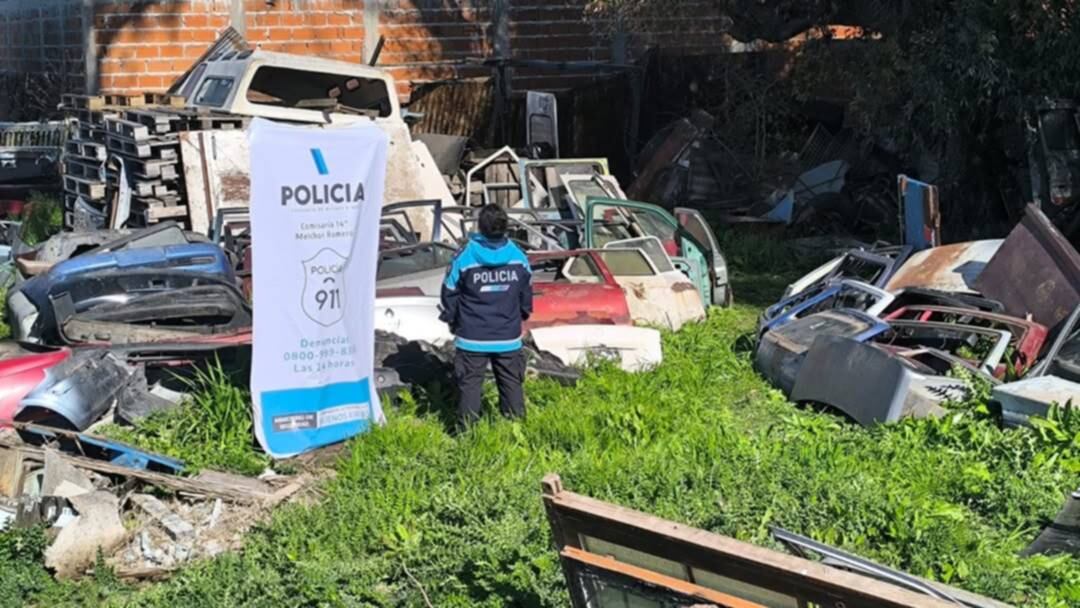 Desmantelaron un desarmadero ilegal en Melchor Romero y secuestraron más de 700 autopartes (Policía Bonaerense - El Día de La Plata)