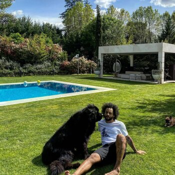 Marcelo en el jardín de