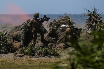 Soldados filipinos y estadounidenses participan
