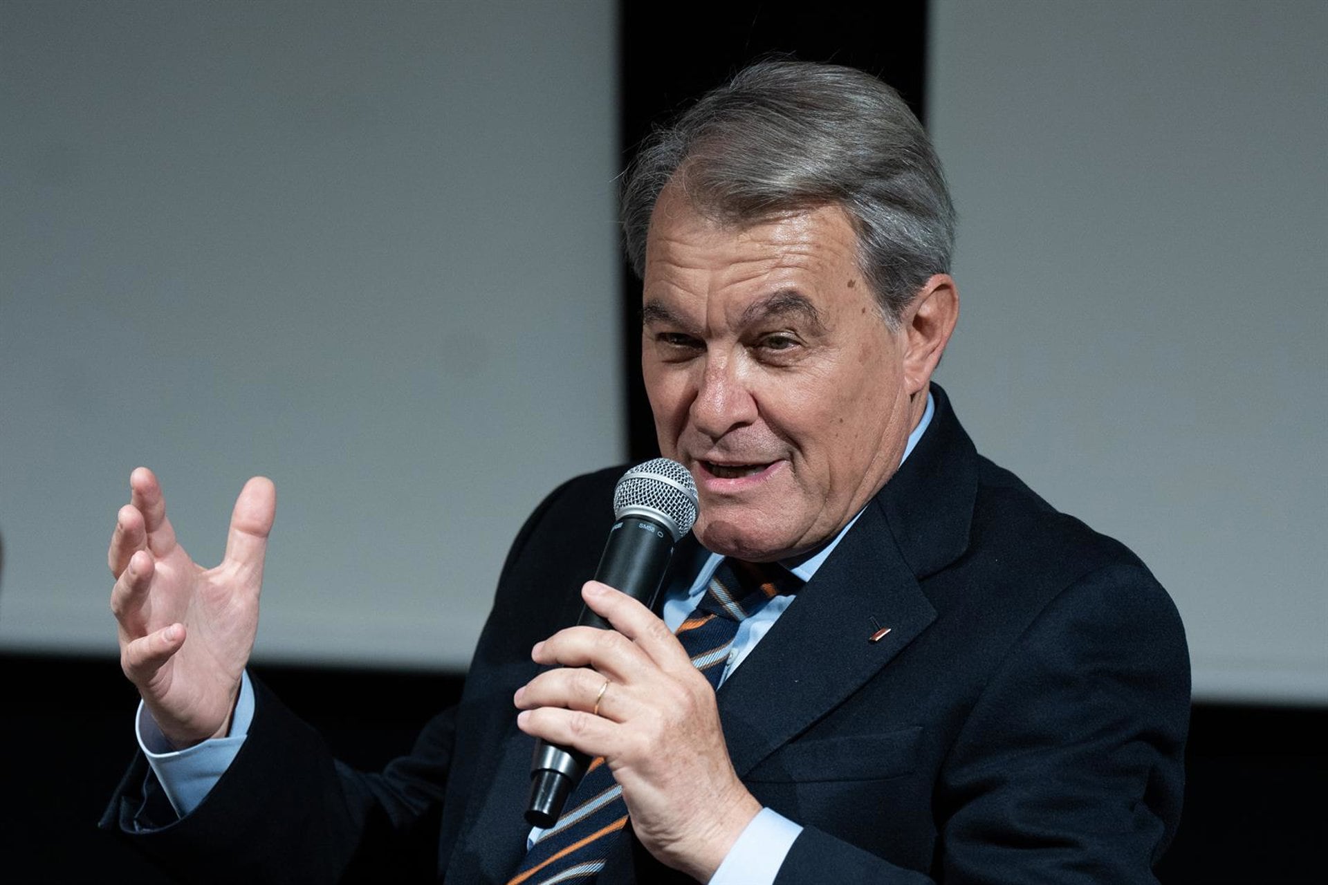 Mas pide al TC actuar tras el fallo del TJUE y "meter en vereda a los tribunales díscolos españoles"