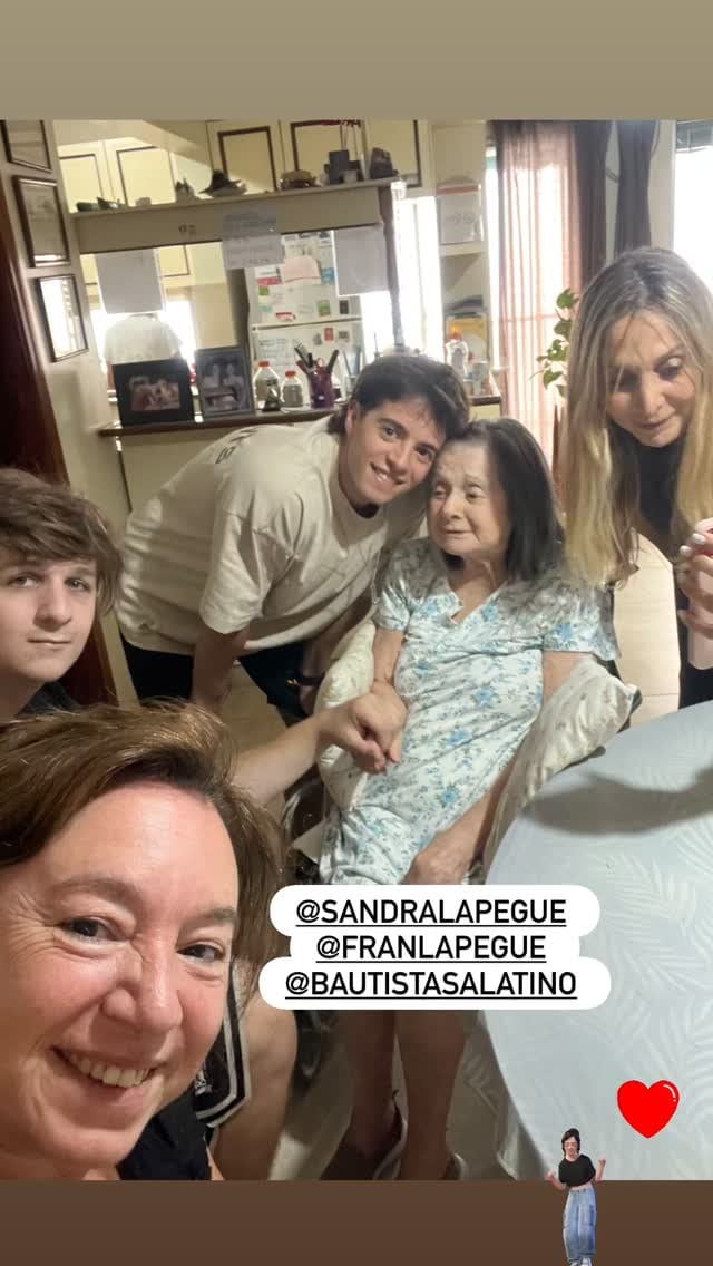 La familia Lapegüe compartió imágenes del festejo, resaltando la importancia de permanecer unidos pese a la violencia reciente