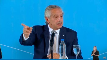 Alberto Fernández apuntó contra el