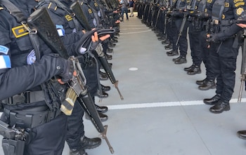 Las fuerzas de seguridad realizaron allanamientos en la sede de la División de Protección de Personas y Seguridad en la capital guatemalteca.