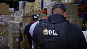 Policía panameña incauta cargamento de armas de fuego de alto poder en bodegas del Aeropuerto de Tocumen
