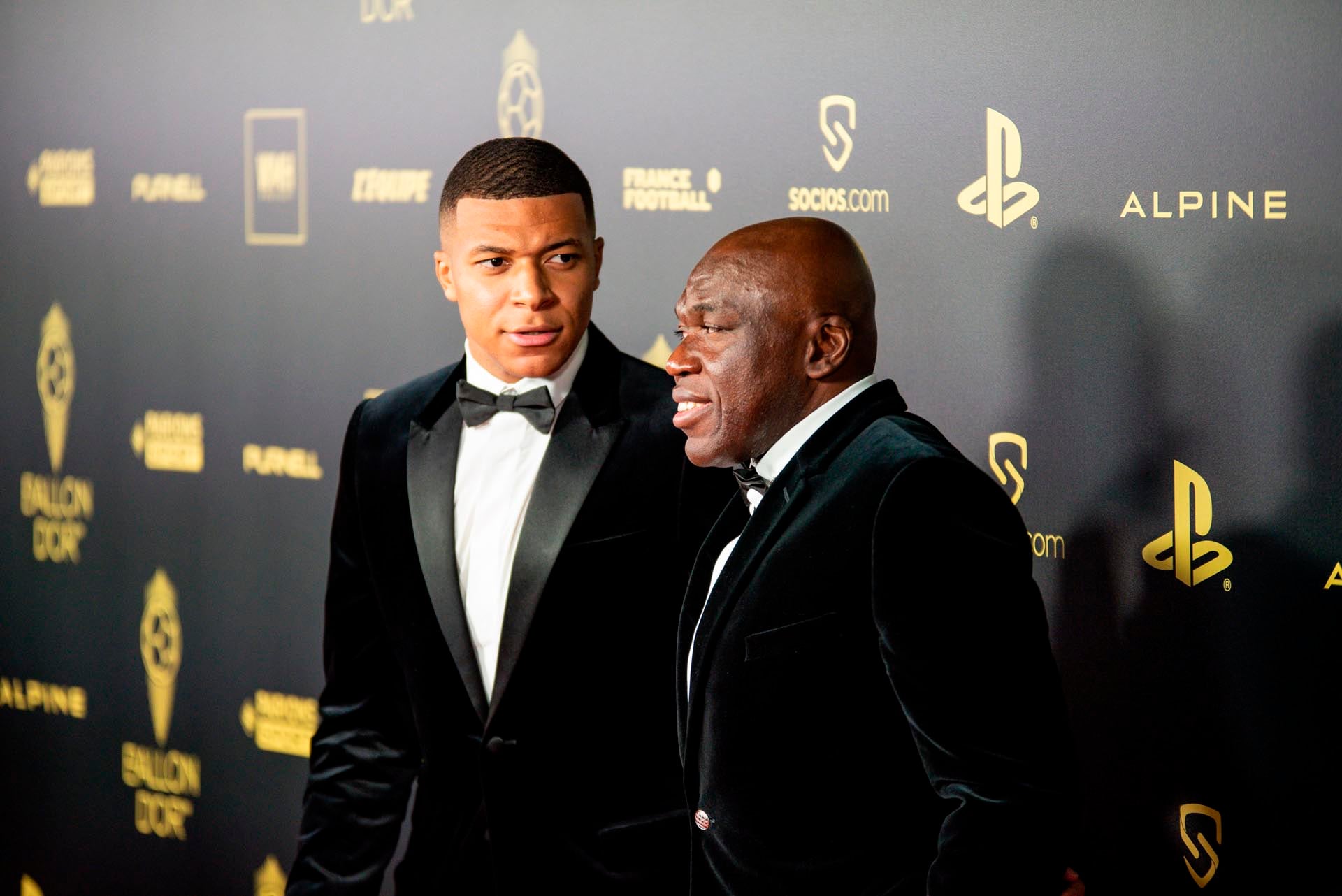 El padre de Kylian Mbappé rechazó la idea de un 'proyecto Mbappé' y defendió la protección emocional ante la presión mediática (Grosby)