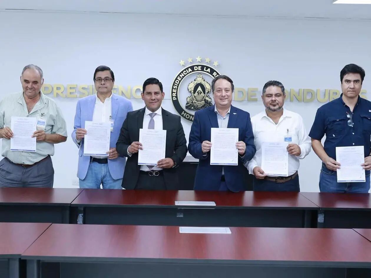 El nuevo precio es temporal y podrá modificarse después de cada revisión mensual. (FOTO: Proceso HN)