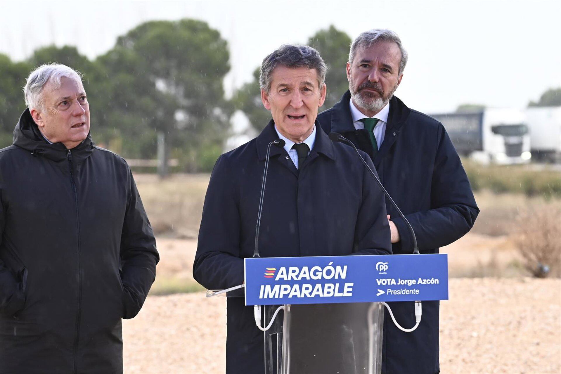 Feijóo dice que el Gobierno carece de «legitimidad» para resolver la crisis tras su «negligencia continuada»