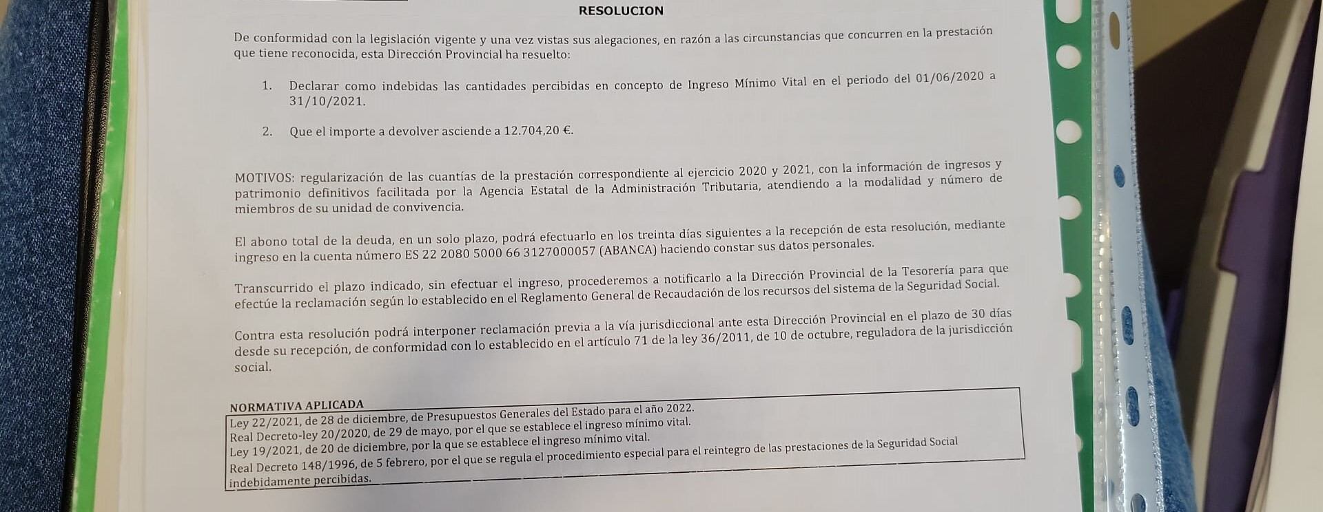 Imagen de la carta enviada por la Seguridad Social donde piden a la beneficiaria devolver la ayuda recibida.
