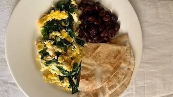 Los huevos con frijoles son