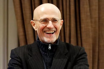 Sergio Canavero en su laboratorio, investigando métodos para prolongar la vida