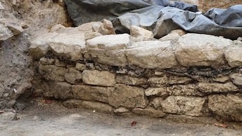 Hallado en el centro París restos arqueológicos que podrían ser de la muralla de la antigua Lutecia gala