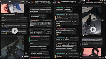 Captura de pantalla de los mensajes difundidos en el grupo de WhatsApp “Defensores de Valledupar”, donde se observan conversaciones que han sido objeto de denuncia por su contenido violento y referencias a armas - crédito Miguel Ángel del Río/X