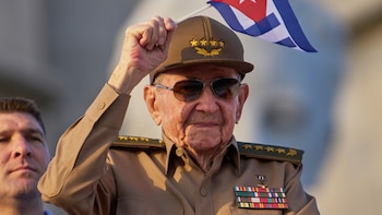 El último rumor y un exilio dorado en España: los preparativos de la jerarquía cubana para el día después
