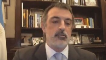 Esteban Bullrich se molestó con