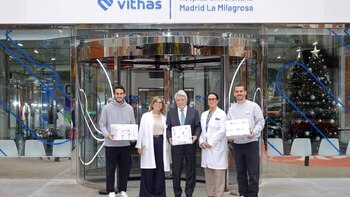 Los jugadores del Atlético reparten