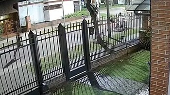 La mujer se colgó de