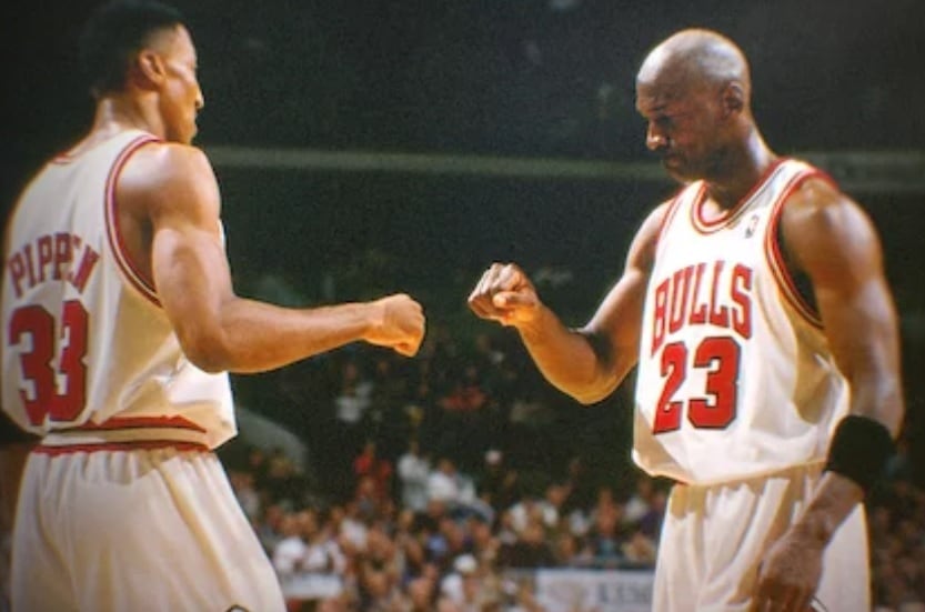 “El Último Baile” explora la mentalidad ganadora de Michael Jordan y la exigencia detrás del éxito deportivo. (Netflix)