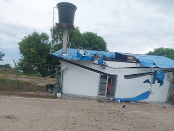Uno de los heridos del ataque en el aeropuerto de Tibú sufrió lesiones de gravedad y fue remitido a un hospital de mayor complejidad - crédito @OlguinMayorgaP / X