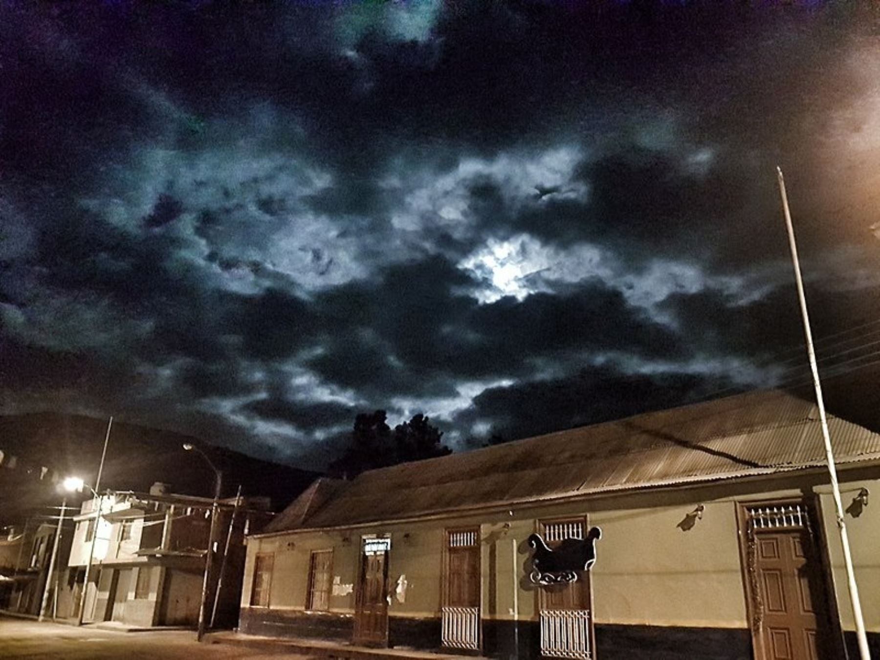 El Senamhi, organismo adscrito al Ministerio del Ambiente (Minam), le colocó a este evento el nivel de peligro amarillo. (Andina)