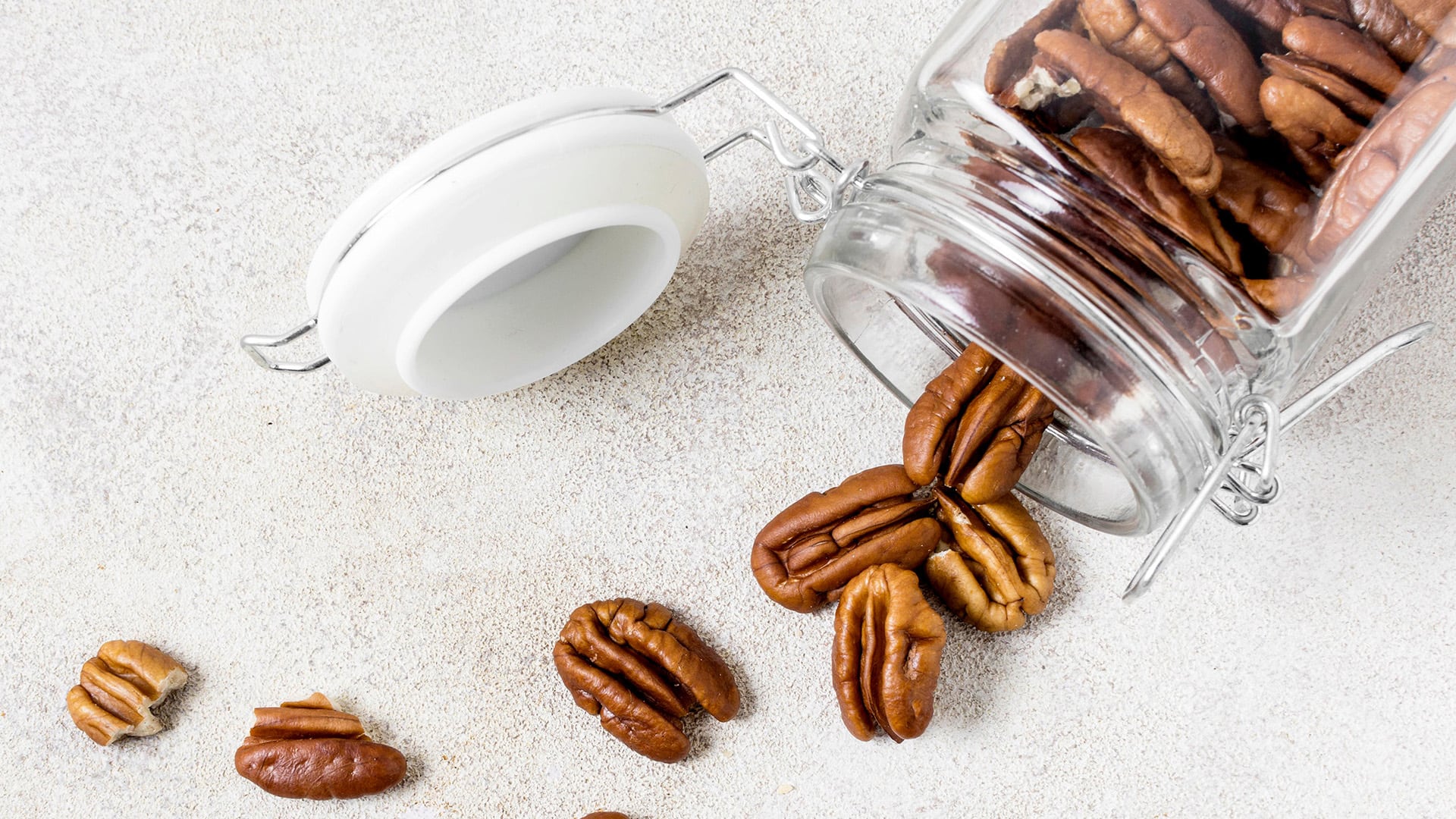 Las nueces pecanas lideran el ranking de superalimentos con mayor aporte de antioxidantes, superando a los arándanos según la USDA
(Credito Wikipedia)