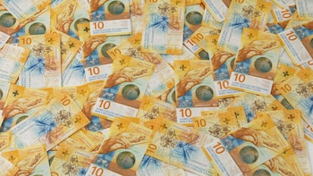 Suiza revisa al alza sus