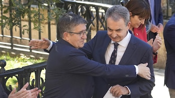 Patxi López apoya a Zapatero y cuestiona que su investigación parta de un móvil incautado hace cinco años por EEUU