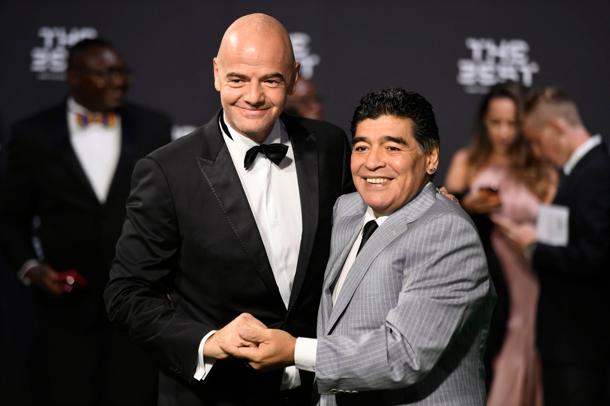 Gianni Infantino eligió al segundo gol de Maradona contra Inglaterra en el Mundial 1986 como el mejor de toda la historia (EFE/EPA/WALTER BIERI/Archivo)