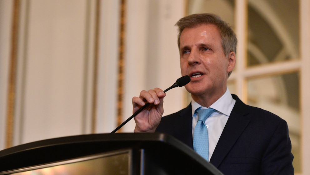 Redrado planteó un camino hacia el dólar único y pidió señales claras para eliminar el cepo en 2026