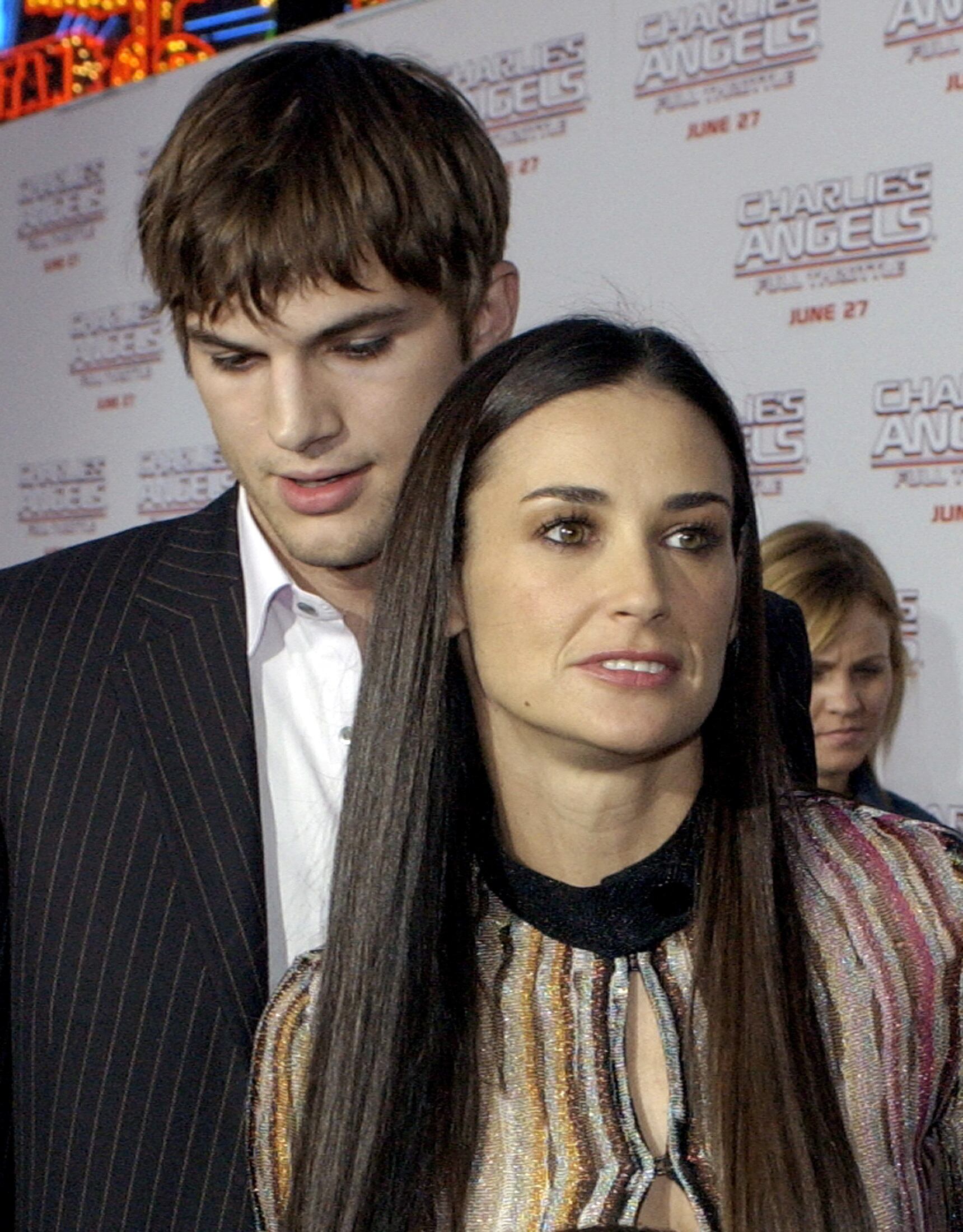 Ashton Kutcher, exesposo de Demi Moore, acompañó a la actriz durante años de exposición mediática - (REUTERS/Lucy Nicholson/File Photo)