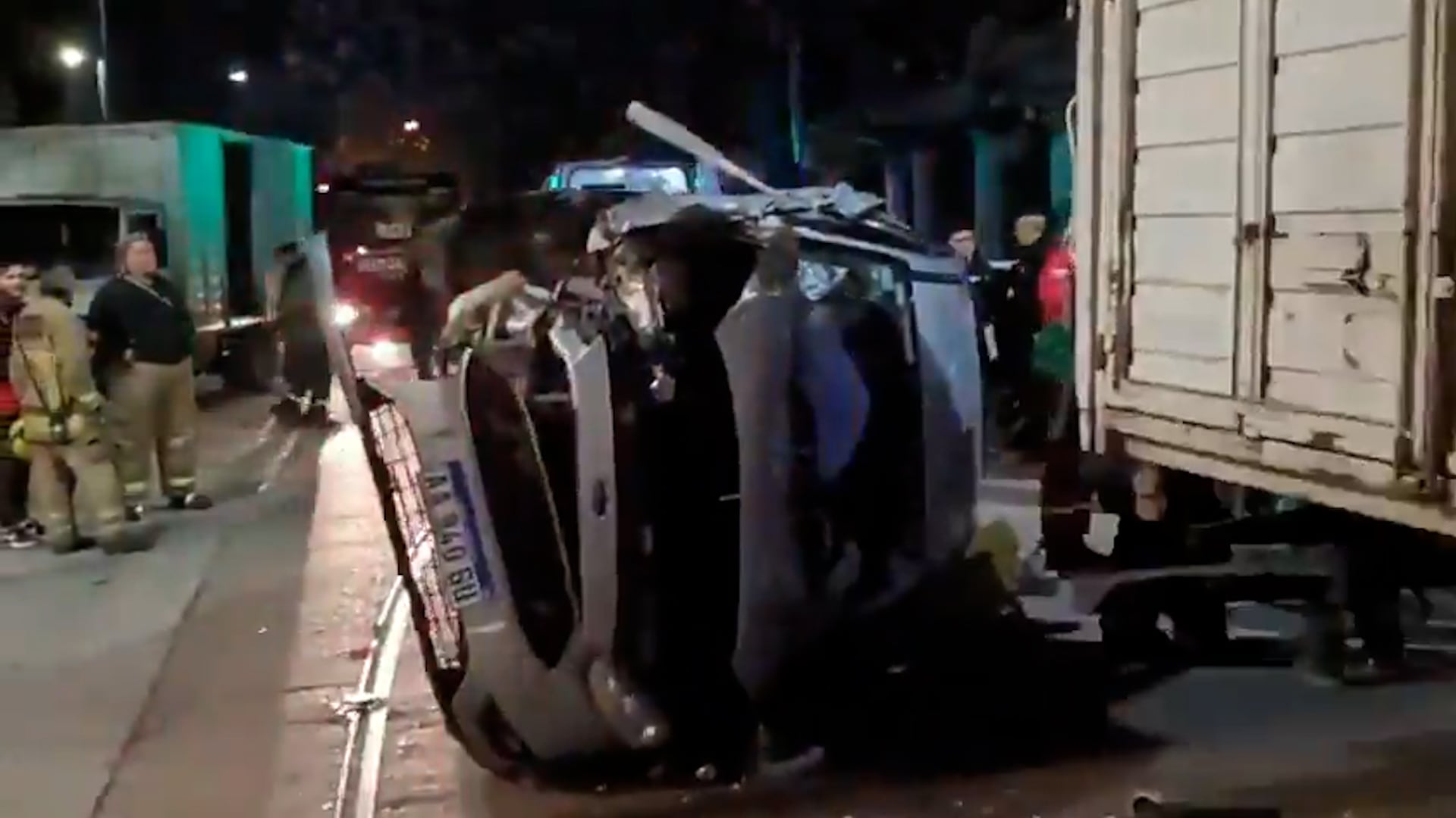 El Ford Focus quedó completamente destruido