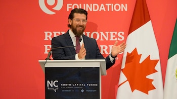 Enrique Perret destaca unión de