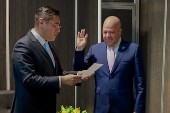 La Sala Plena del CNE eligió a Benjamín Ortiz con ocho votos y aceptó la renuncia de Cristian Quiroz con la misma votación - crédito CNE