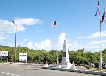 En la práctica, la frontera