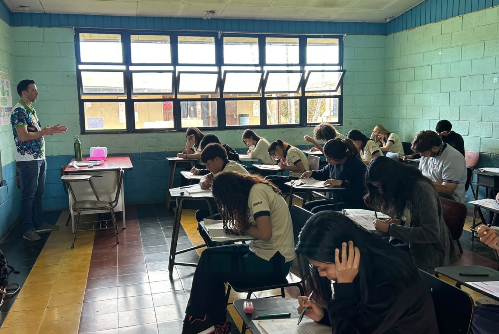 Más de 45,000 estudiantes de Costa Rica comienzan las Pruebas Nacionales Estandarizadas: estas son las fechas y materias