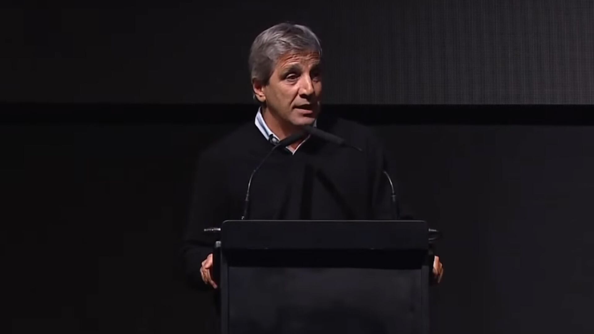 Luis Caputo, en acto de campaña. Ahora, fue el turno del dólar