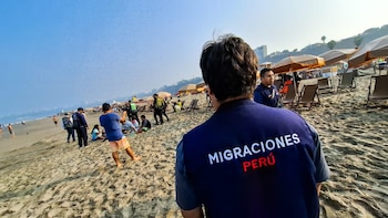 Migraciones interviene a extranjeros en playas de Lima durante feriado de Año Nuevo
