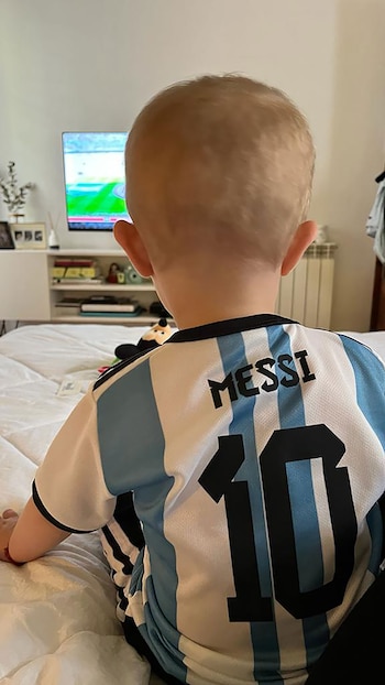 Aureliano está viendo su primer