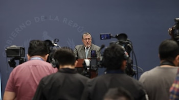 Presidente Arévalo confirma solicitud de cooperación a EEUU contra el narcotráfico y descarta ingreso de tropas estadounidenses
