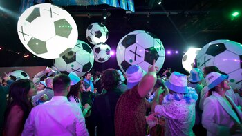 Los invitados jugaron con pelotas