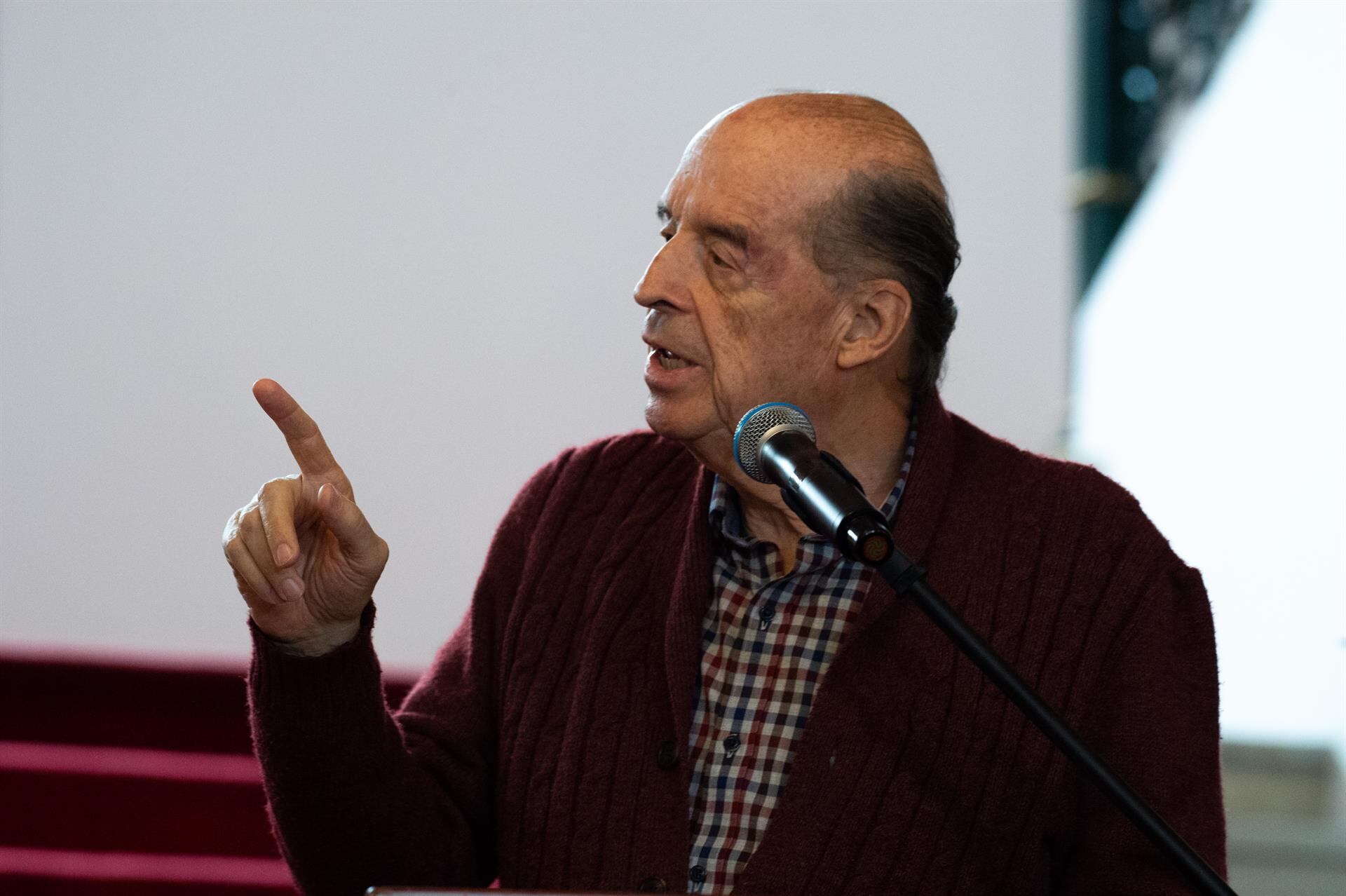 Según El País, el ex canciller Álvaro Leyva habría sido mencionado en relación con un supuesto plan para desestabilizar la presidencia de Petro - crédito Colprensa